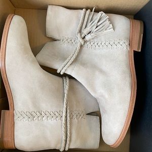 Frye Tina Whipstitch Tassel Boot, Fawn, Size 7.5